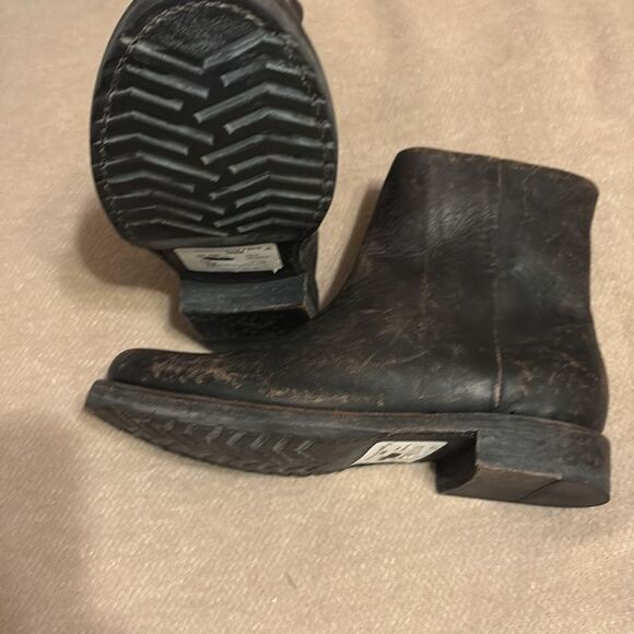 Frye Veronica Inside Zip Boots, Black Distressed Leather 7 $278 - Picture 8 of 8